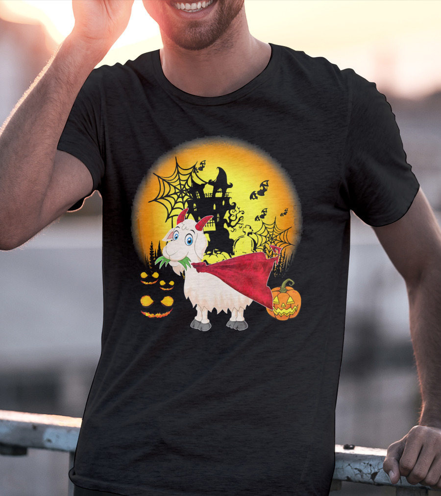 Funny Goat Halloween Cape Haunted House Pumpkins Spooky Night T-Shirt