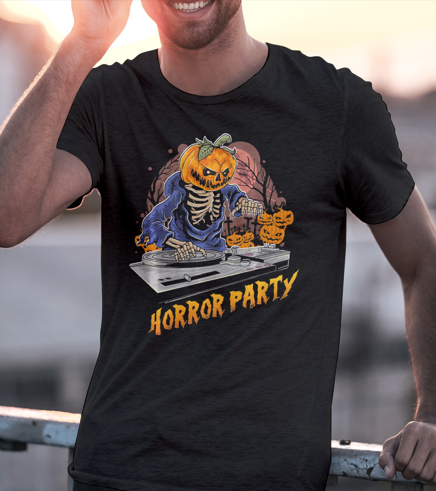Horror Party Skeleton Pumpkin Head DJ Turntable Halloween Vibes T-Shirt