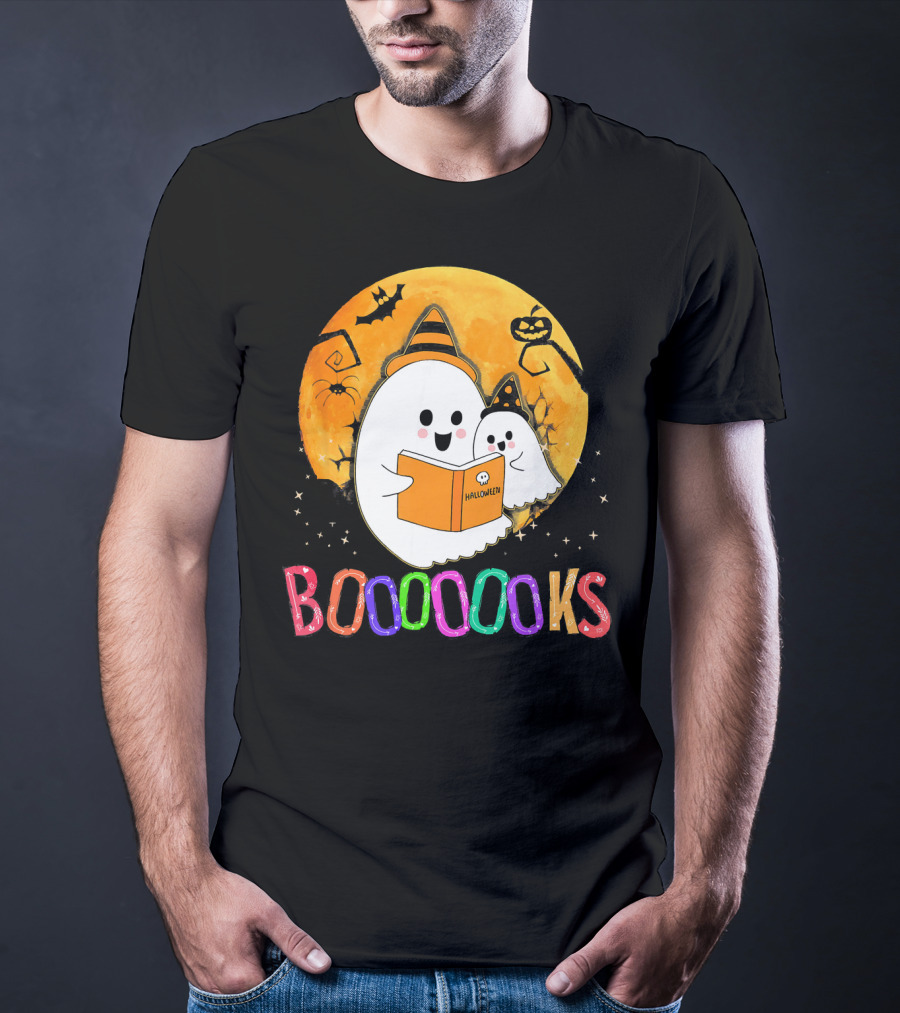 BOOOOOOKS Halloween Ghost Reading Under Full Moon T-Shirt