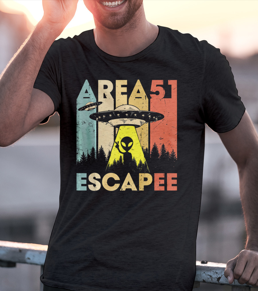 Area 51 Escapee UFO Alien Vintage Halloween Costume T-Shirt