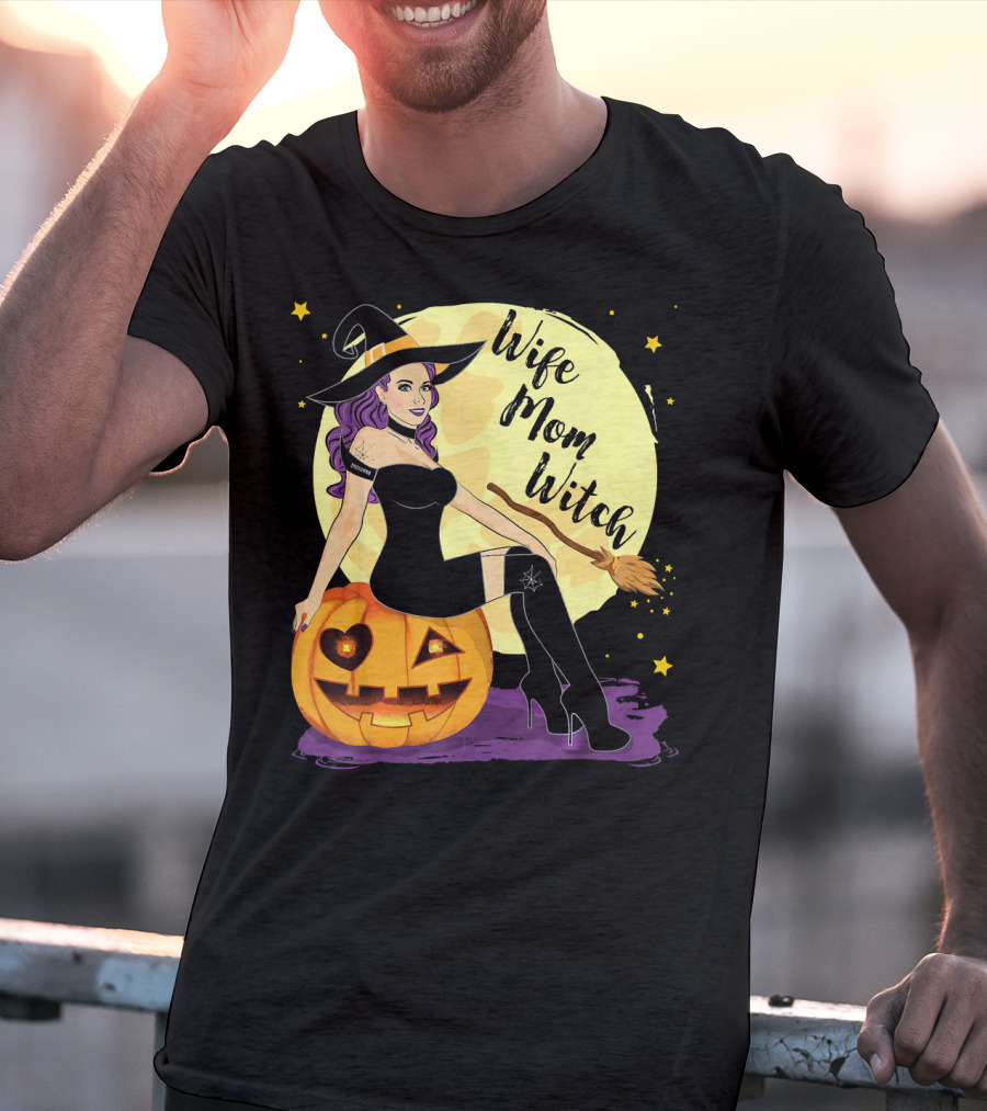 Wife Mom Witch Halloween Women Bro Pumpkin Moon Broomstick T-Shirt