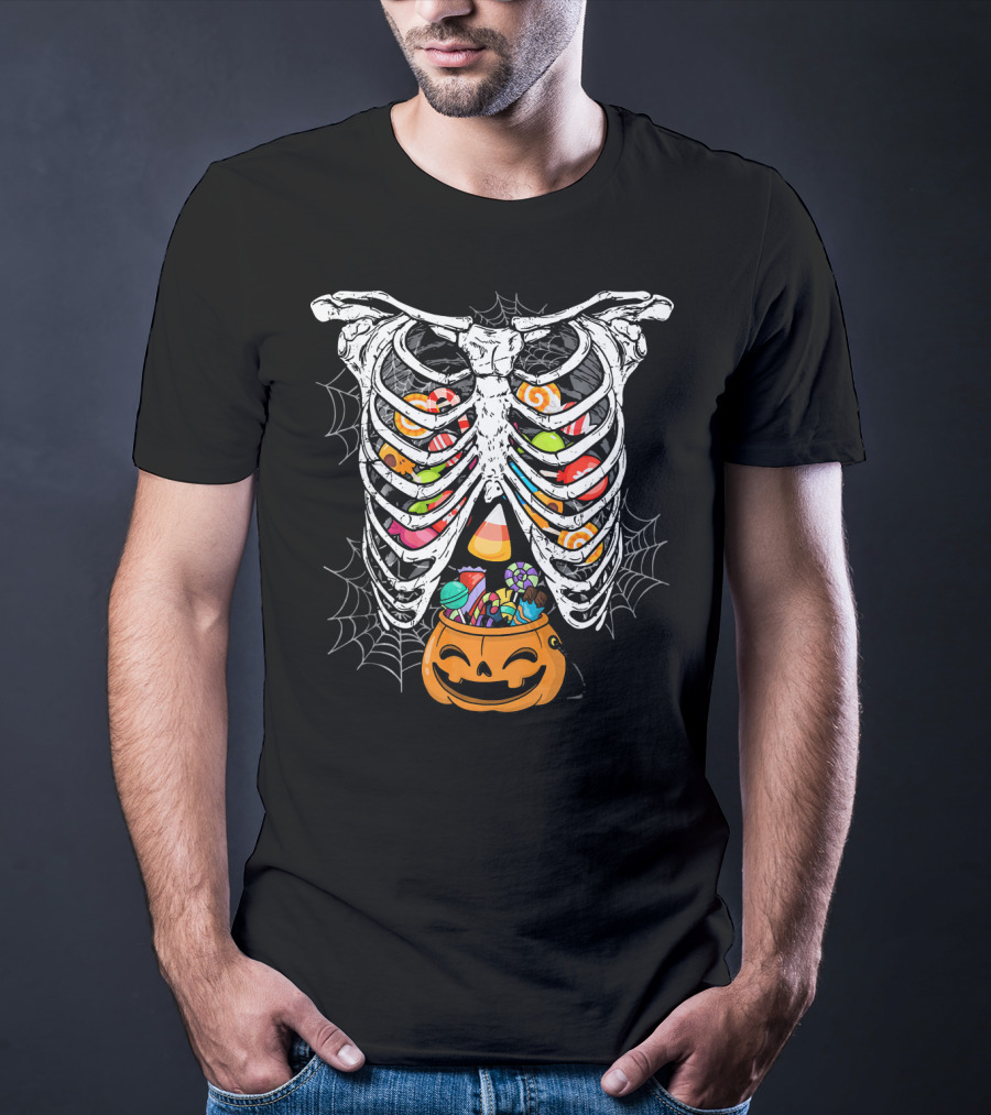 Skeleton Rib Cage X Ray Candy Halloween Pumpkin Fun T-Shirt