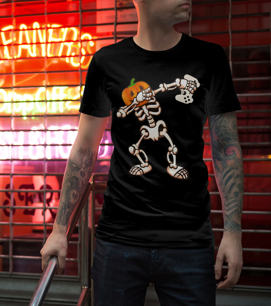 Halloween Dabbing Skeleton Pumpkin Head Video Game Controller T-Shirt