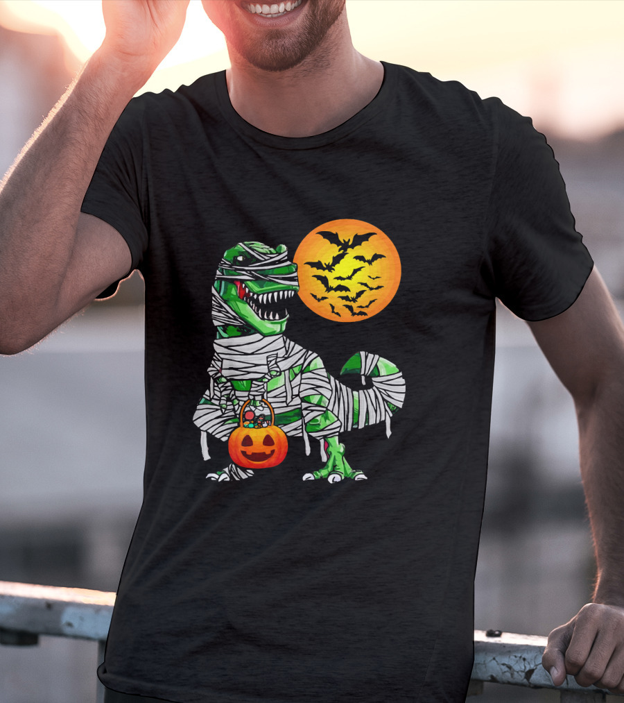 Tyrannosaurus Rex Dinosaur Mummy With Pumpkin And Bats Halloween Boy T-Shirt