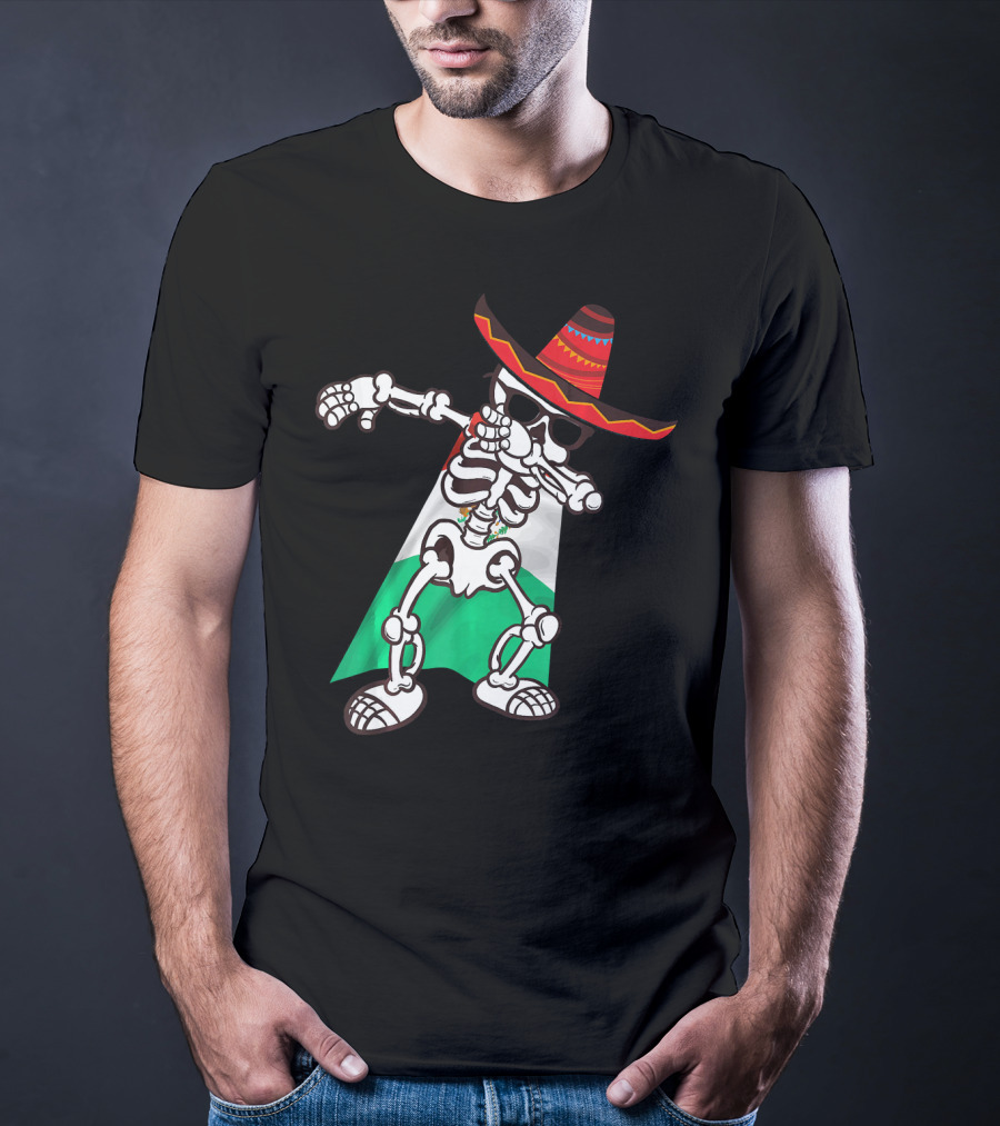 Cinco De Mayo Skeleton Dabbing With Sombrero And Mexican Flag Cape T-Shirt