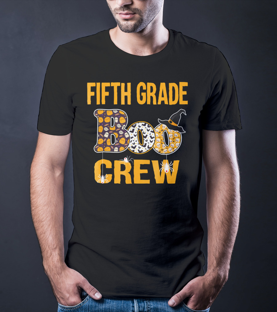 Fifth Grade Boo Crew Teacher Halloween Theme With Witch Hat And Spiders T-Shirt
