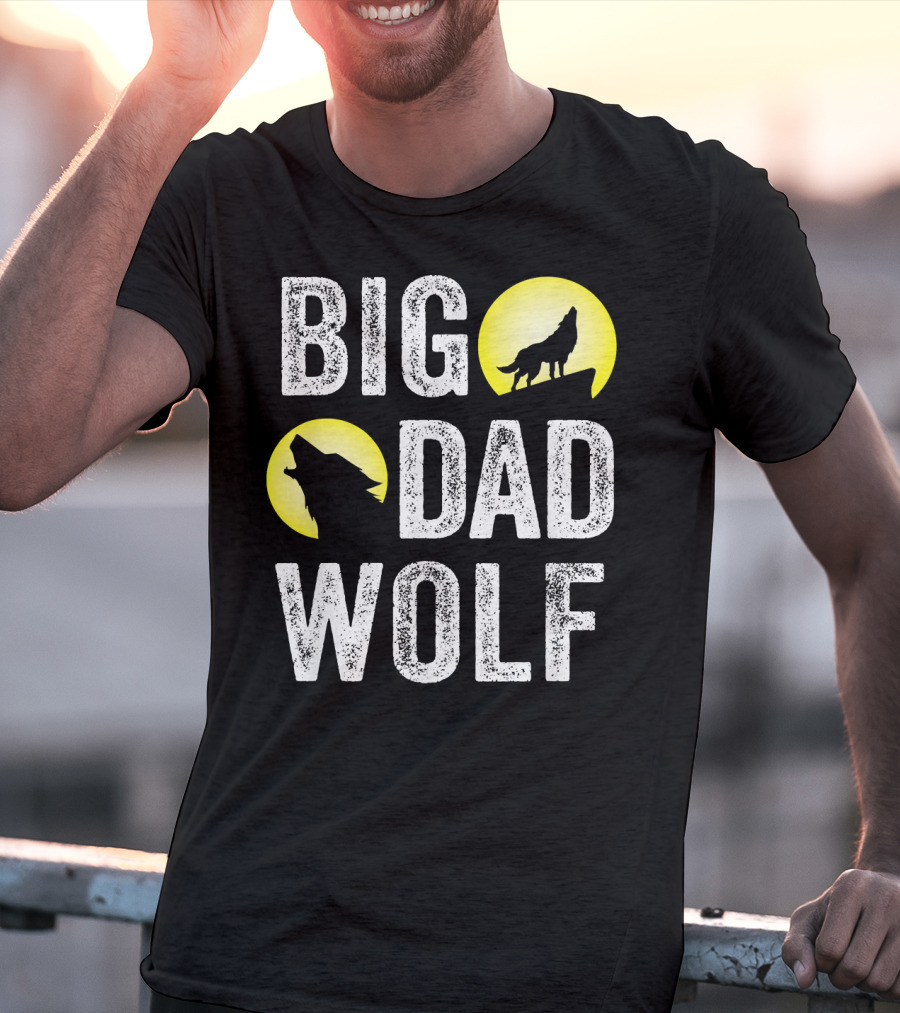 Big Dad Wolf Howling T-Shirt