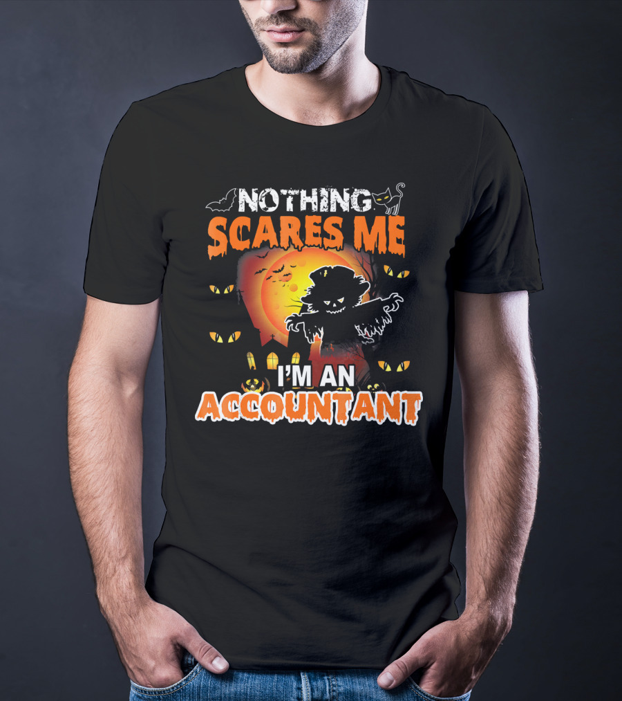 Nothing Scares Me I'm An Accountant Halloween Scarecrow And Cats T-Shirt