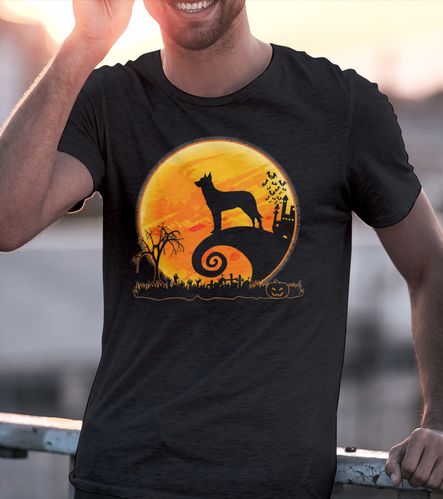 Beauceron Dog Halloween Moon Spooky Night Scene T-Shirt
