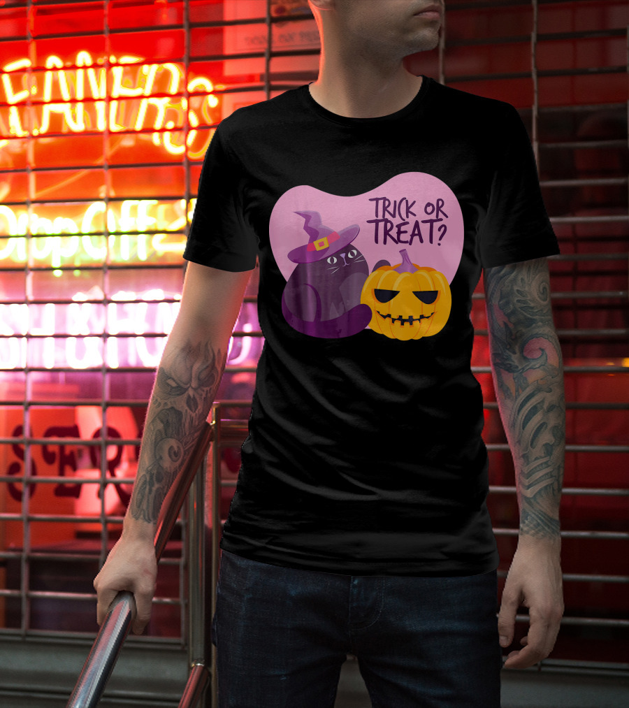 Trick Or Treat Happy Halloween Day Kids Halloween Pump T-Shirt