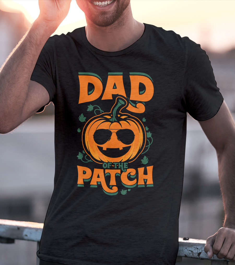 Dad Of The Patch Pumpkin Sunglasses Halloween Family Fun T-Shirt