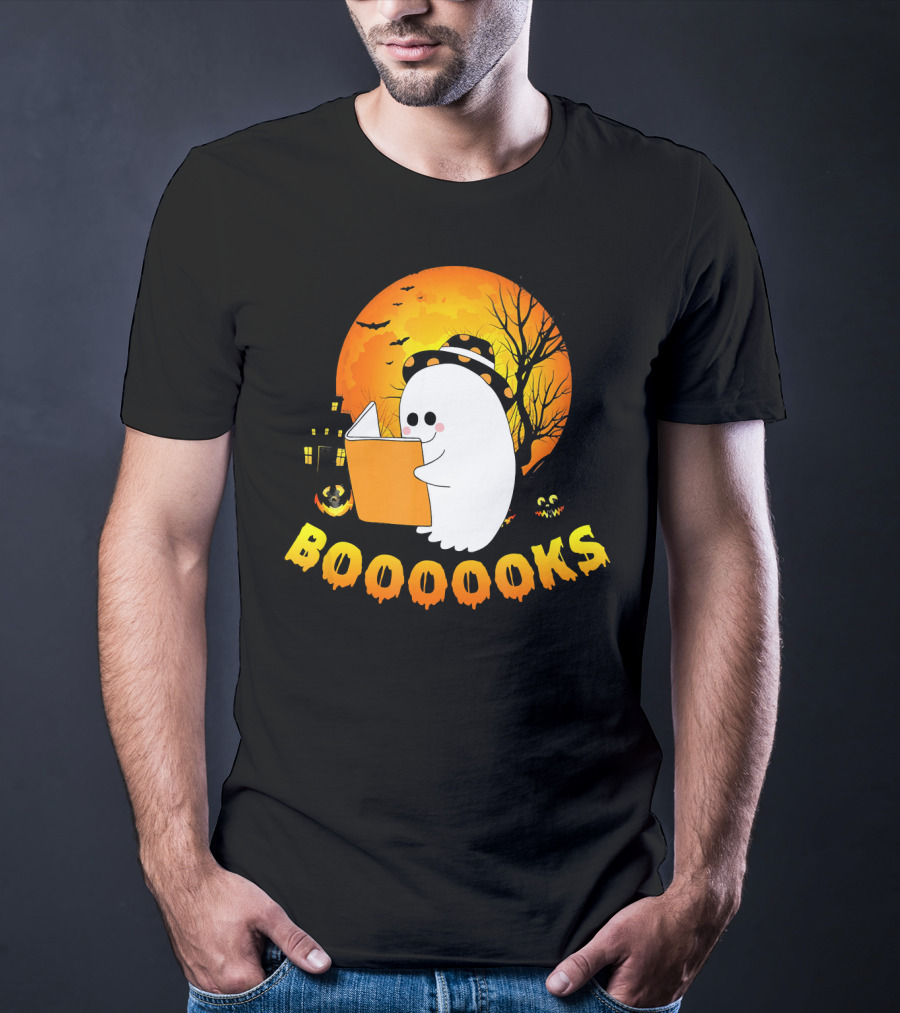 Booooooks Cute Ghost Reading Halloween Book Full Moon Scene T-Shirt