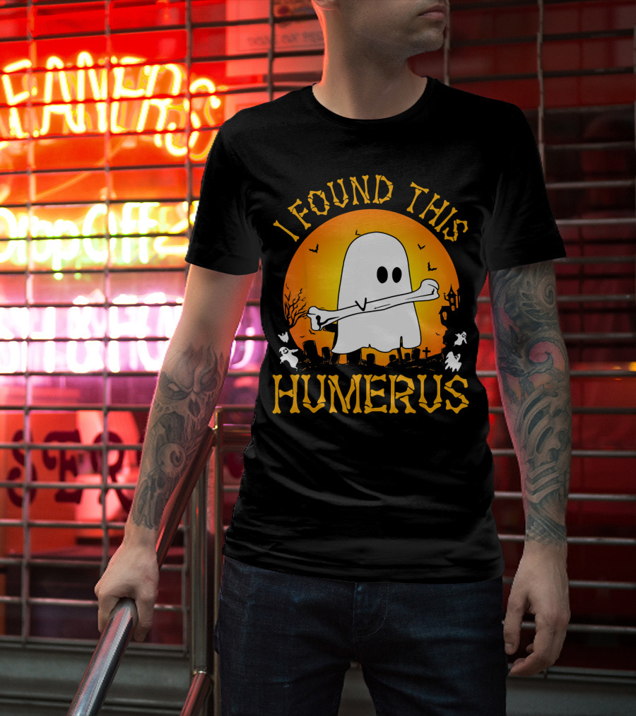 I Found This Humerus Halloween Ghost With Bone Spooky Graveyard Scene T-Shirt