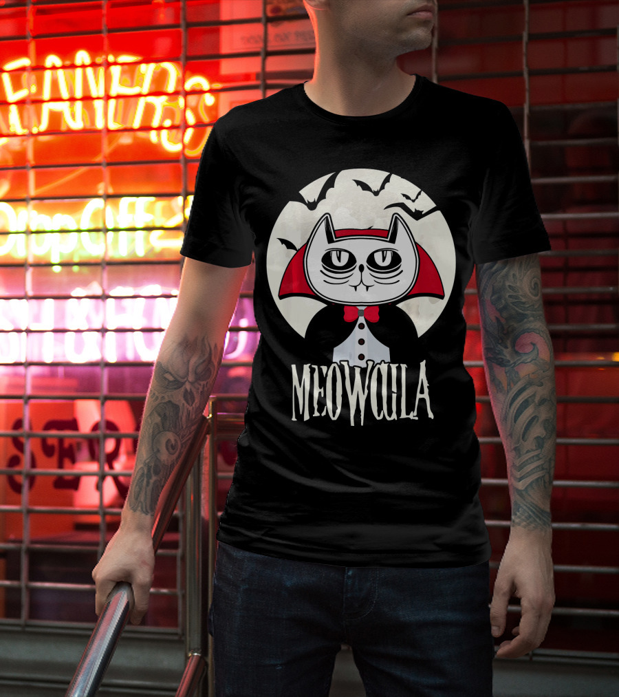 Meowcula Funny Cat Vampire Dracula Cartoon Bats Moon T-Shirt