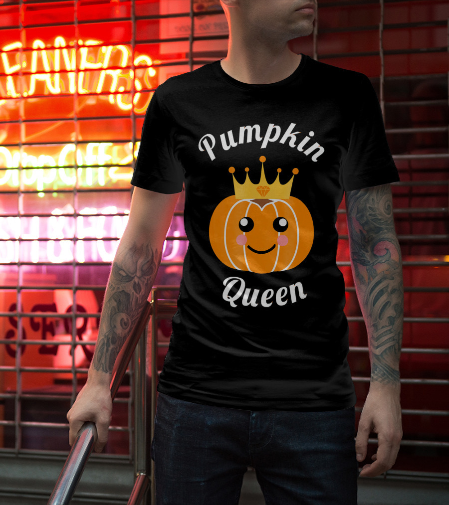 Pumpkin Queen Cute Pumpkin With Crown And Smile T-Shirt