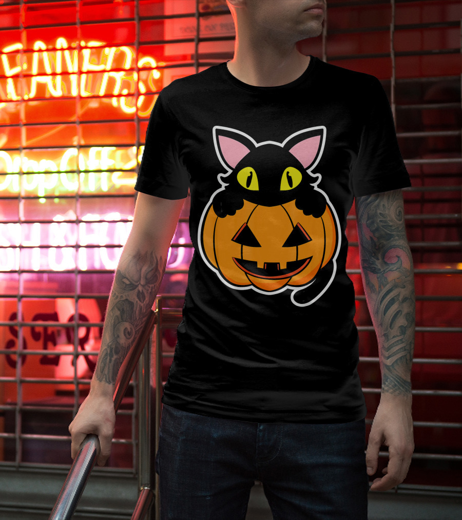 Black Cat Peeking Over Pumpkin Funny Scary Happy Halloween T-Shirt