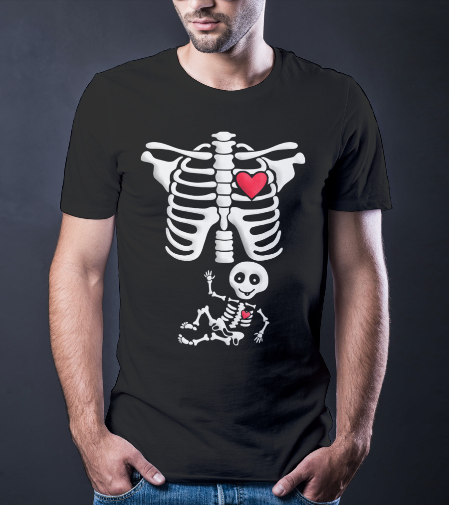 Pregnant Skeleton With Heart Ribcage And Smiling Baby Skeleton T-Shirt