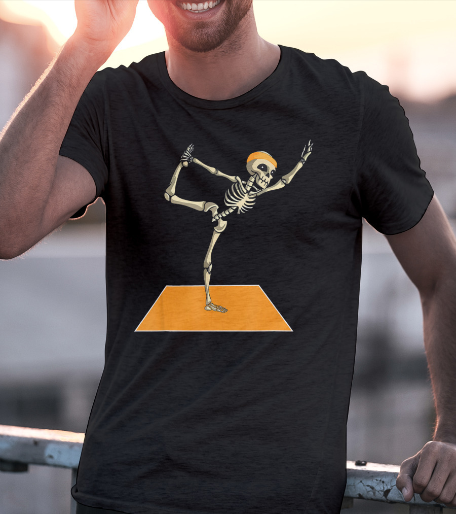 Halloween Skeleton Yoga Pose Spooky Funny Exercise T-Shirt