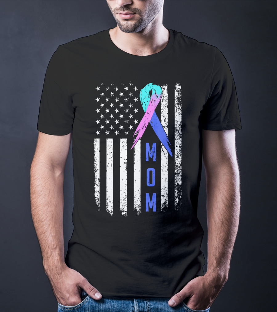 Mom American Flag Thyroid Cancer Awareness T-Shirt