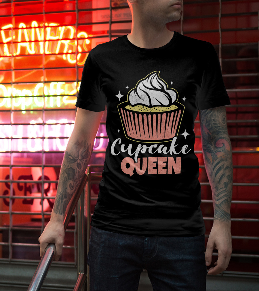 Cupcake Queen Vintage Fun Baking Food T-Shirt