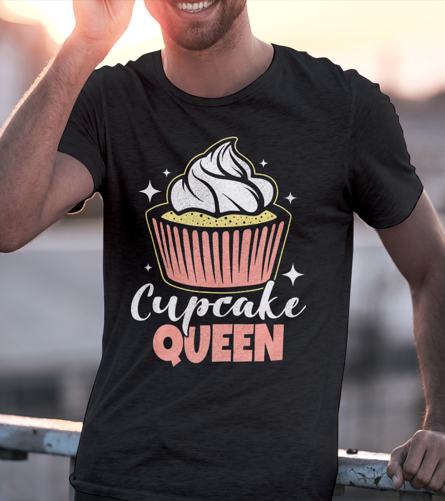 Cupcake Queen Vintage Fun Baking Food T-Shirt