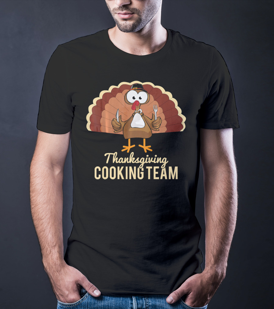 Thanksgiving Cooking Team Turkey With Pilgrim Hat And Utensils T-Shirt