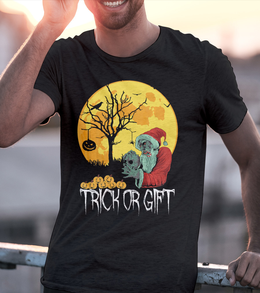 Trick Or Scary Gift Santa Moon Pumpkin Scene T-Shirt