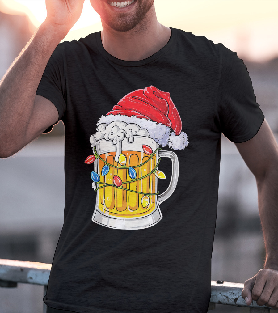 Beer Mug With Santa Hat And Christmas Lights T-Shirt