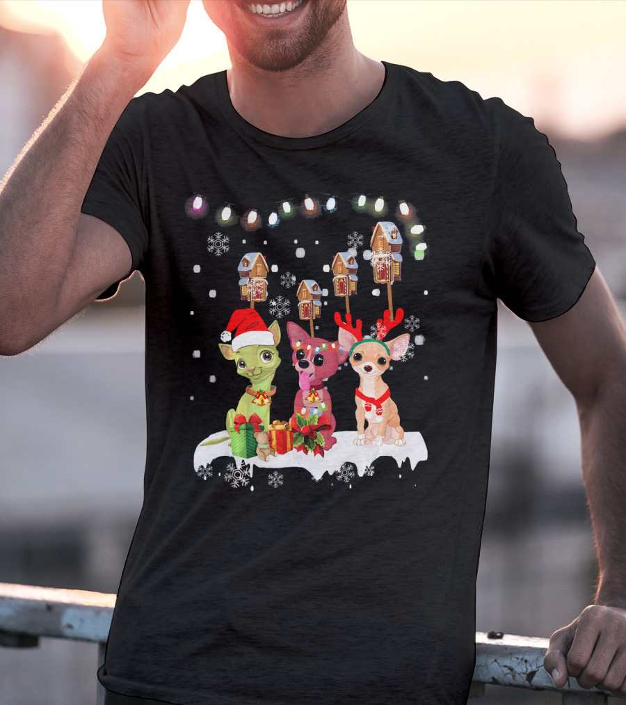Chihuahua Christmas Light With Santa Hat And Reindeer Antlers T-Shirt