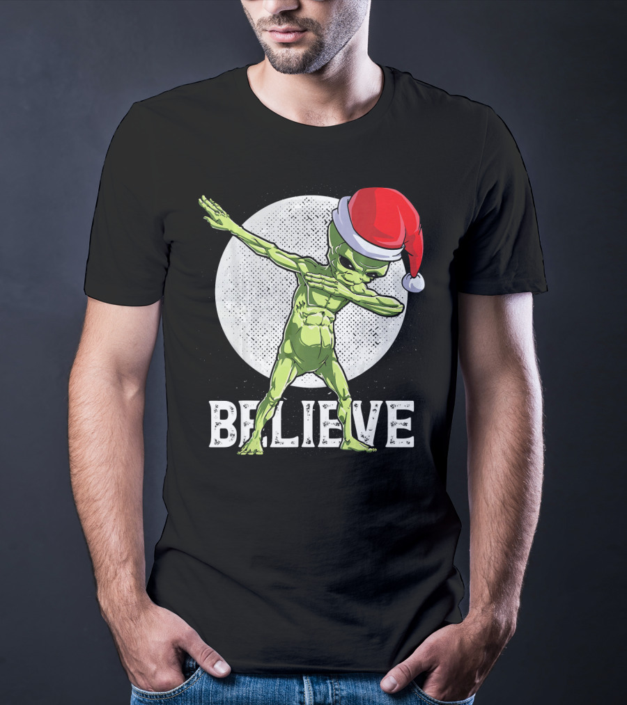Believe Dabbing Alien Santa Hat Christmas Boys T-Shirt