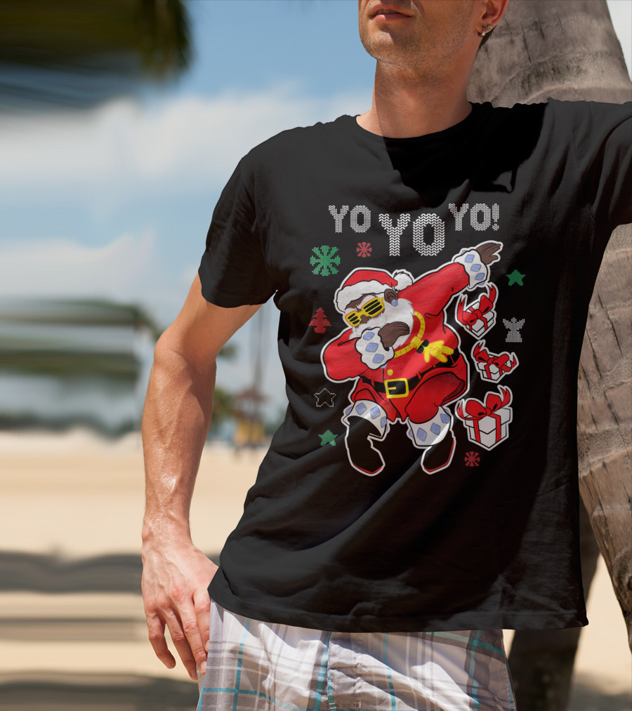 Yo Yo Dabbing Black Santa Claus Christmas Presents T-Shirt