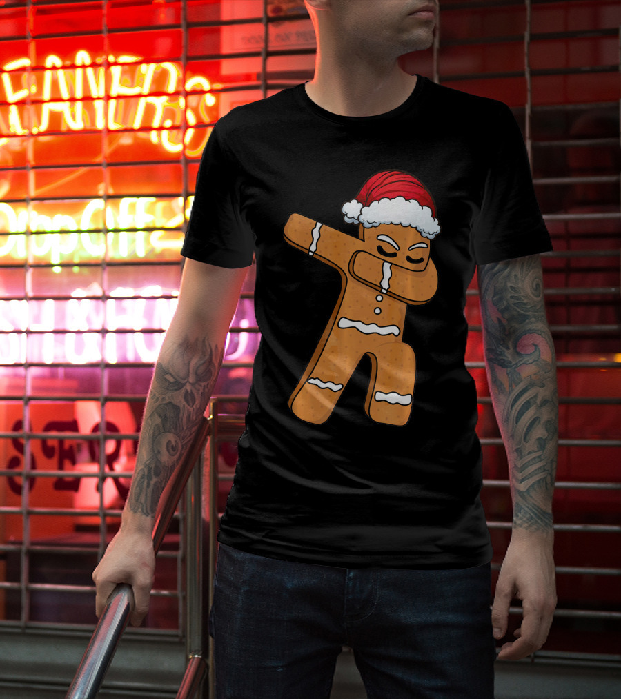Dabbing Gingerbread Man With Santa Hat Holiday Fun T-Shirt