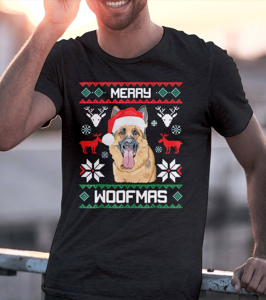Merry Woofmas German Shepherd Santa Hat Christmas Reindeer Snowflakes T-Shirt