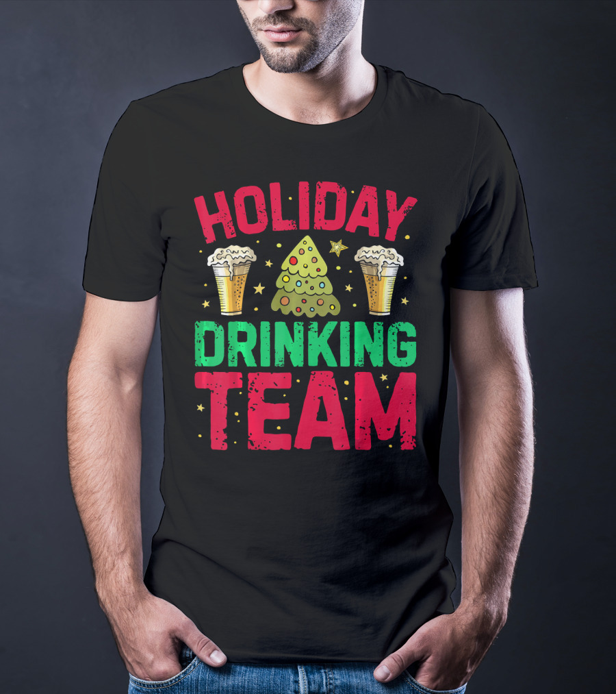 HOLIDAY DRINKING TEAM Christmas Tree Beer Glasses T-Shirt