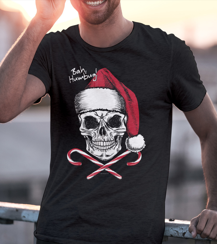 Bah Humbug Skull With Santa Hat And Candy Canes Christmas Funny Santa T-Shirt