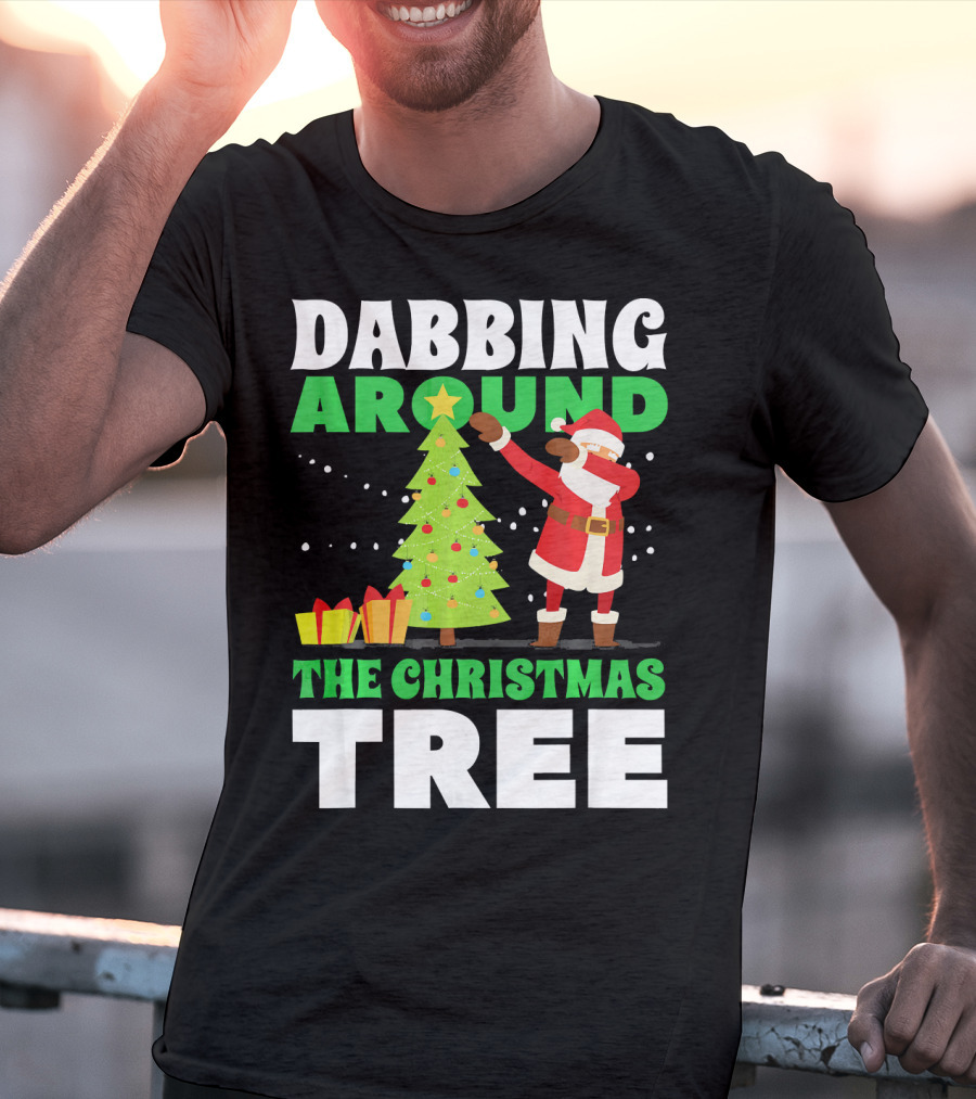 Dabbing Around The Christmas Tree Kris Kringle Merry Christmas San T-Shirt