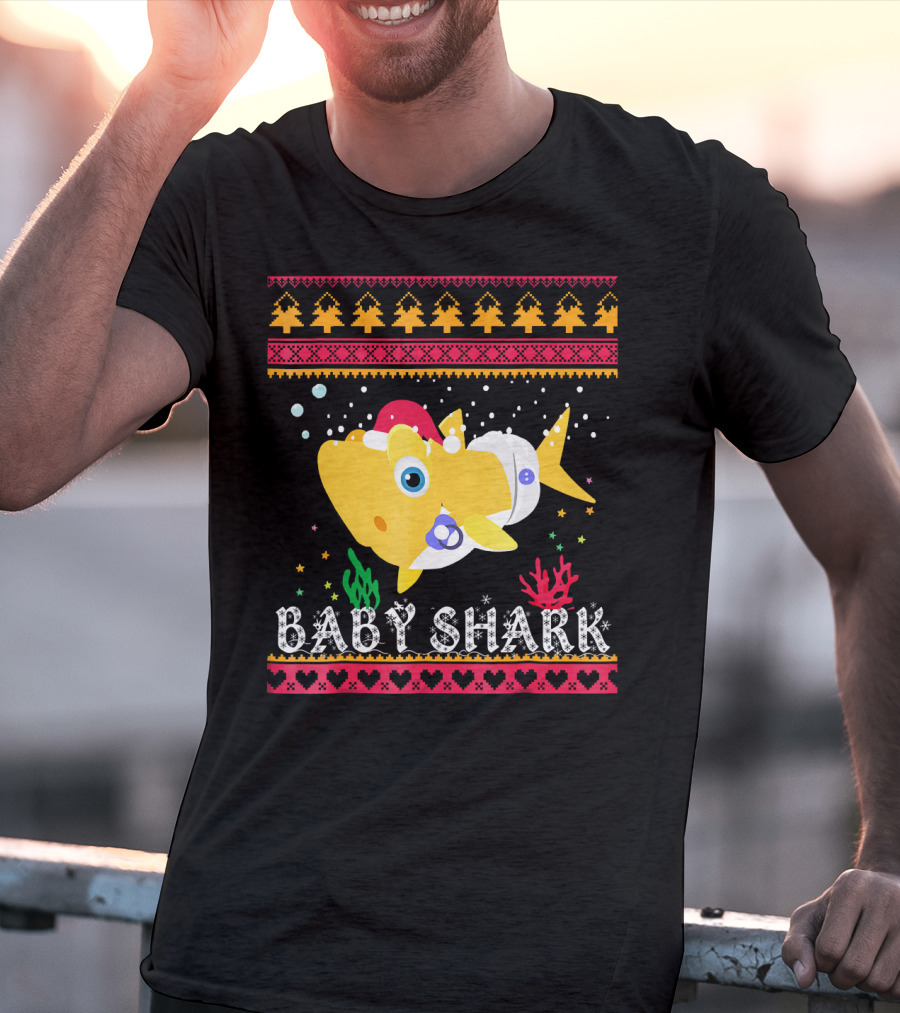 Baby Shark Santa Hat Christmas T-Shirt