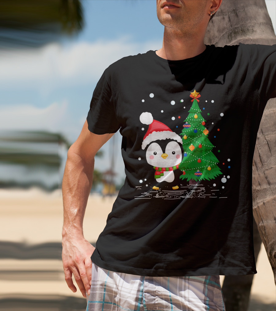 Funny Penguin Lover Santa Hat Christmas Tree Pengu T-Shirt