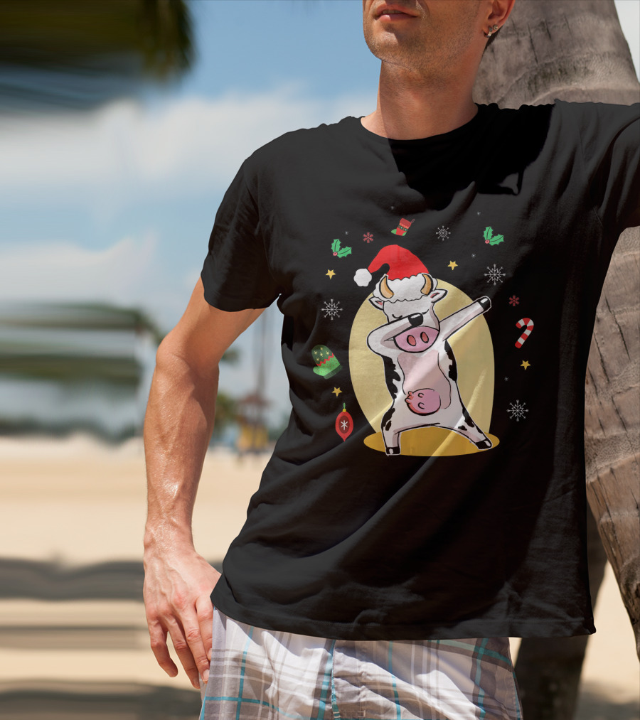Cute Cow Dabbing Merry Santa Hat Christmas Candy Cane Snowflakes T-Shirt