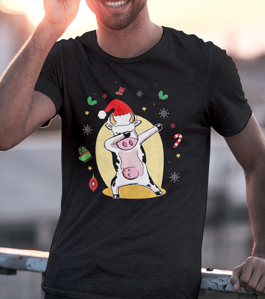 Cute Cow Dabbing Merry Santa Hat Christmas Candy Cane Snowflakes T-Shirt