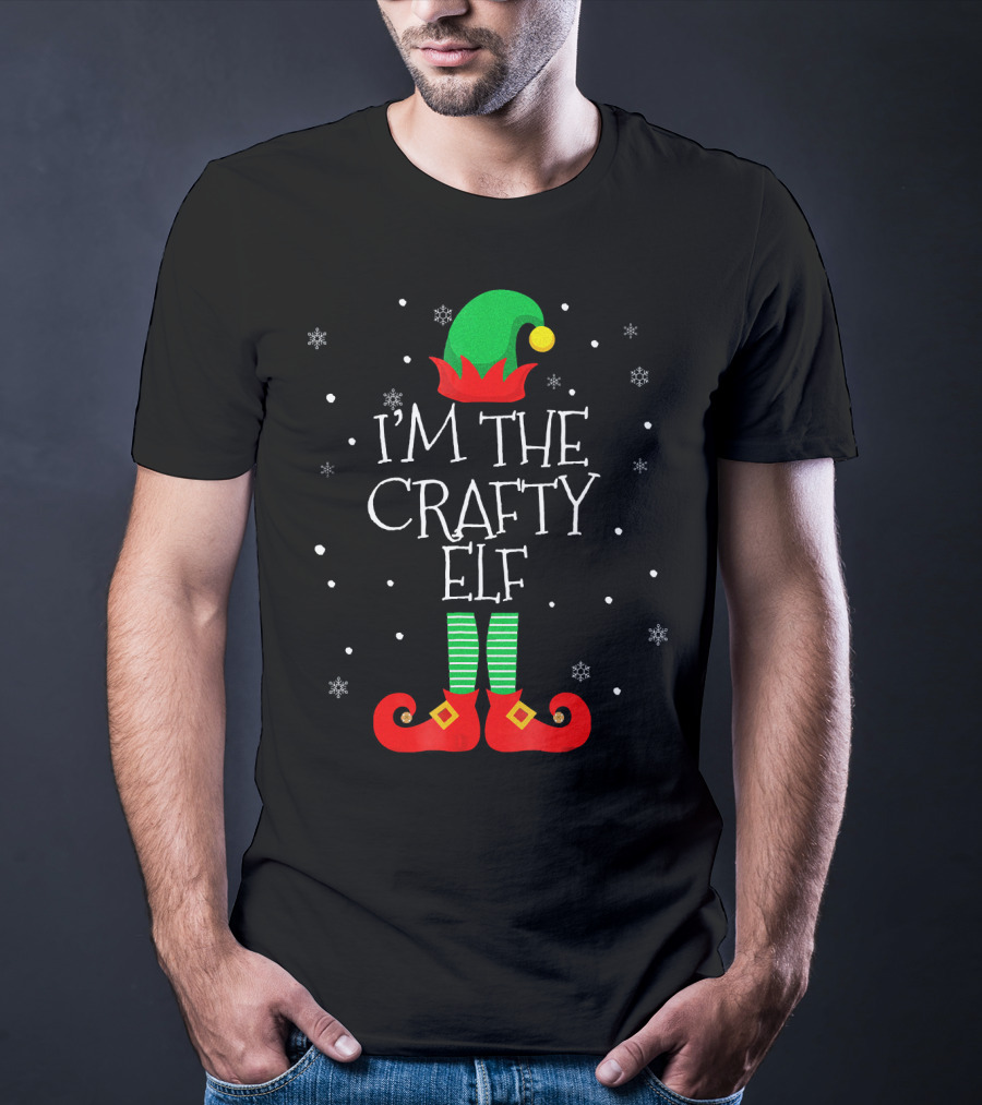 I'M THE CRAFTY ELF Snowflakes Festive Green Hat With Red Shoes T-Shirt