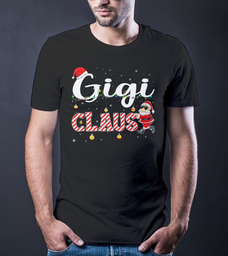 Gigi Claus Santa Hat Christmas Ornaments Snowflakes T-Shirt