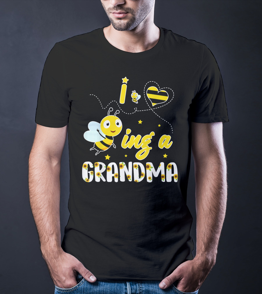 I Love Being A Great Grandma Bee-Themed Funny Family T-Shirt