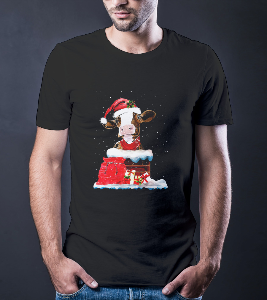 Cow With Santa Hat In Chimney And Christmas Gifts T-Shirt