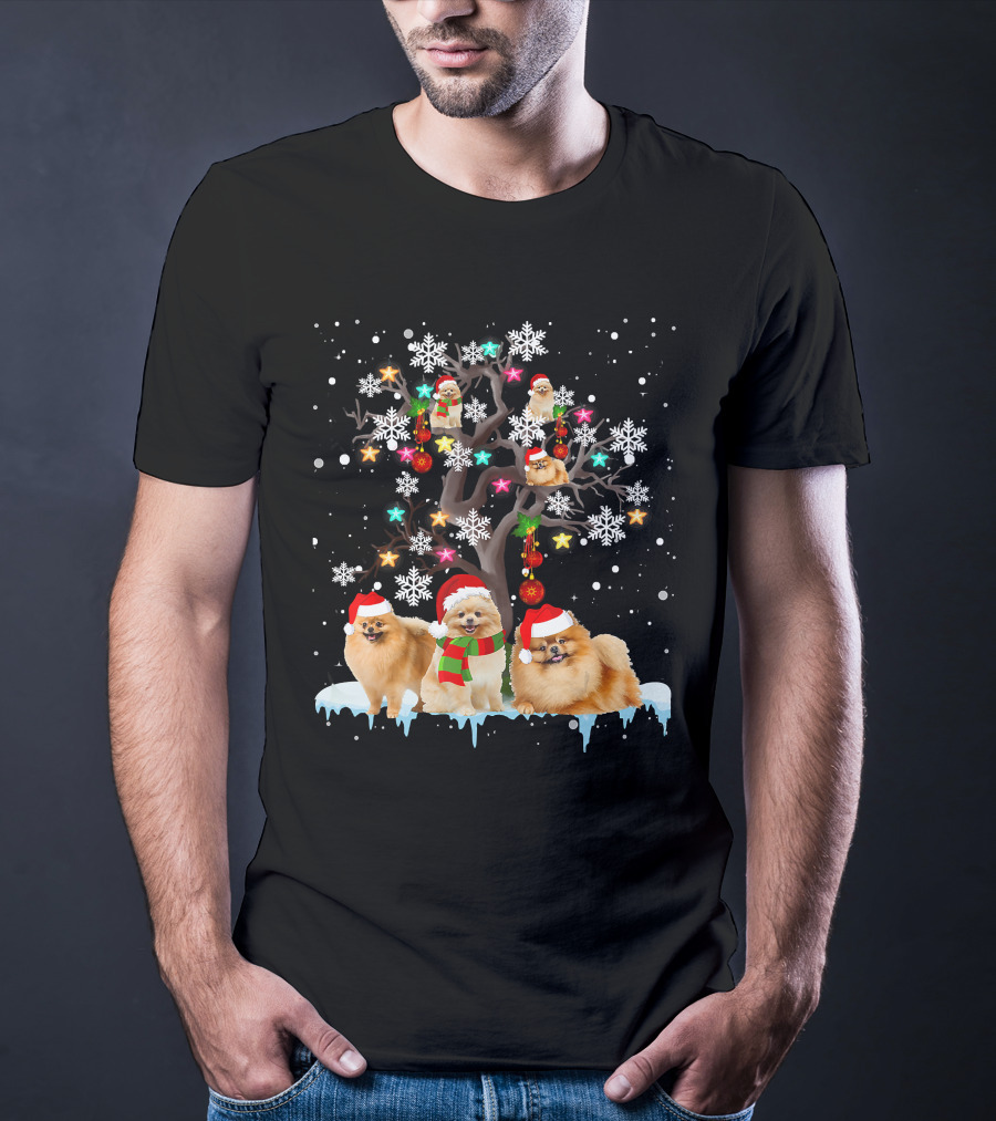 Pomeranian Santa Hat Snowflakes Christmas Tree T-Shirt