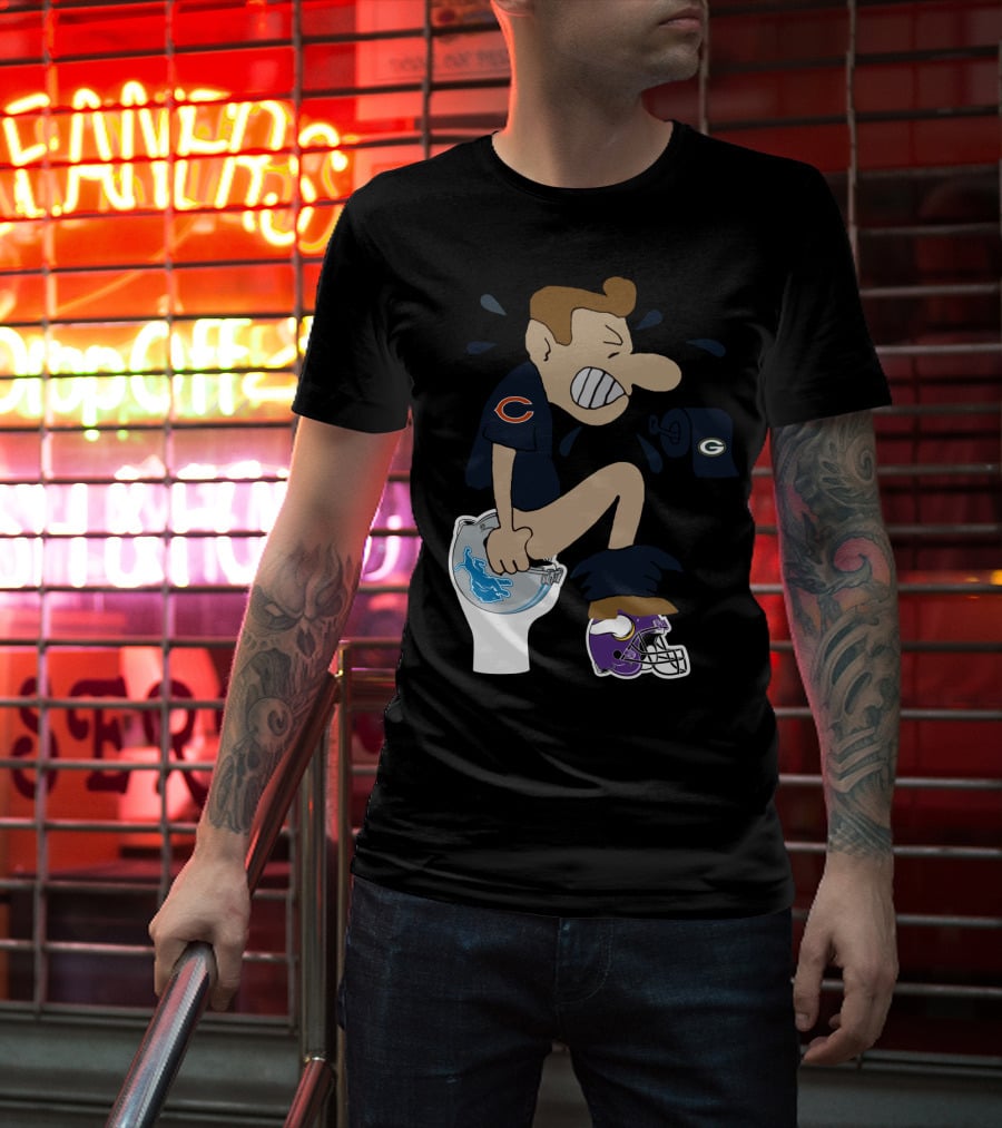Chicago Bears Fan Humor Rival Teams Toilet Cartoon T-Shirt