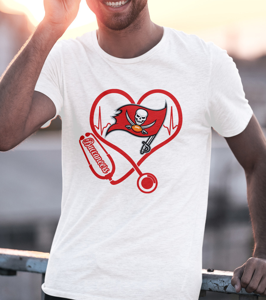 Nurse Buccaneers Heart Stethoscope Tampa Bay Flag T-Shirt